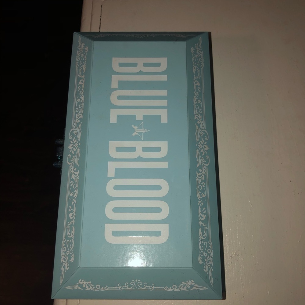 Jeffree cosmetics Blue Blood